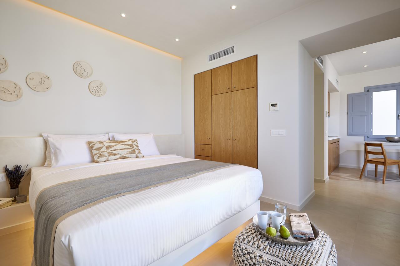Nova Luxury Suites Pýrgos Dış mekan fotoğraf